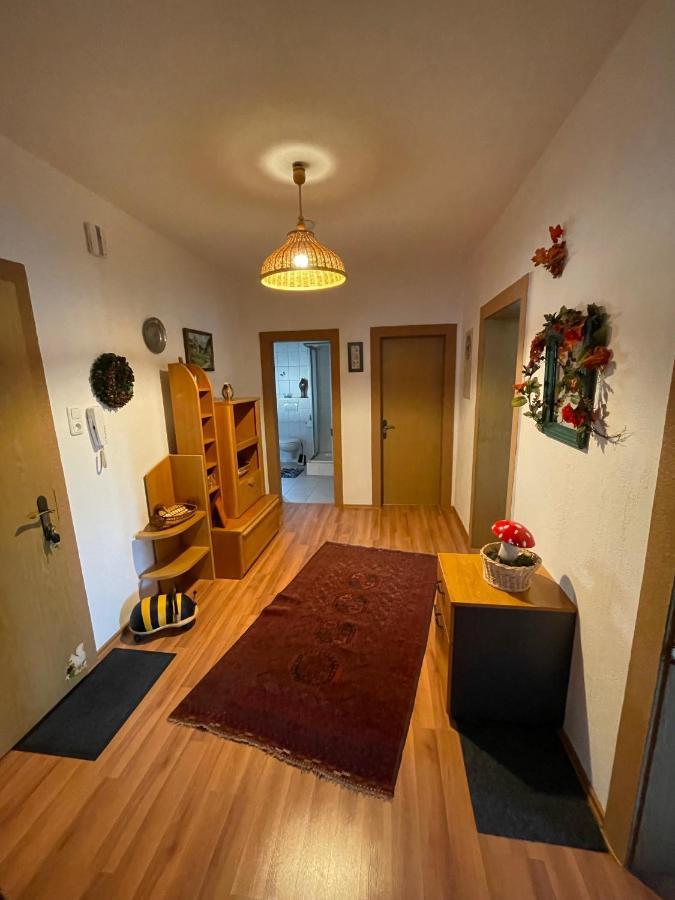 Schoene Ferienwohnung In Bahnhofsnaehe Fuer Urlaub, Studium Oder Arbeit Deggendorf Exteriör bild