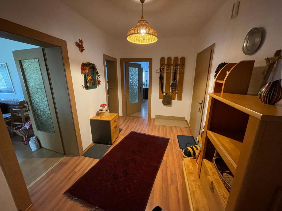 Schoene Ferienwohnung In Bahnhofsnaehe Fuer Urlaub, Studium Oder Arbeit Deggendorf Exteriör bild