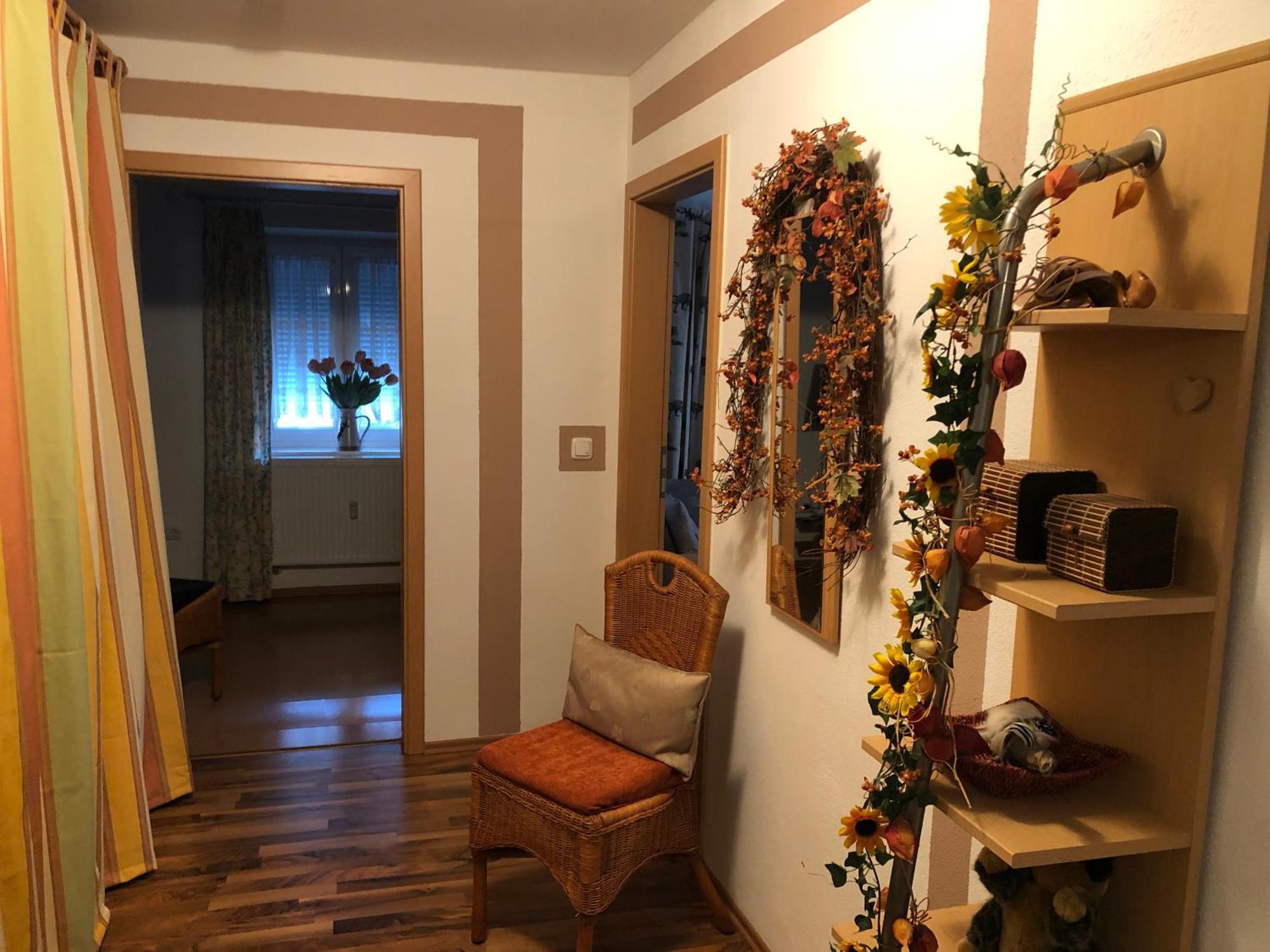Schoene Ferienwohnung In Bahnhofsnaehe Fuer Urlaub, Studium Oder Arbeit Deggendorf Exteriör bild