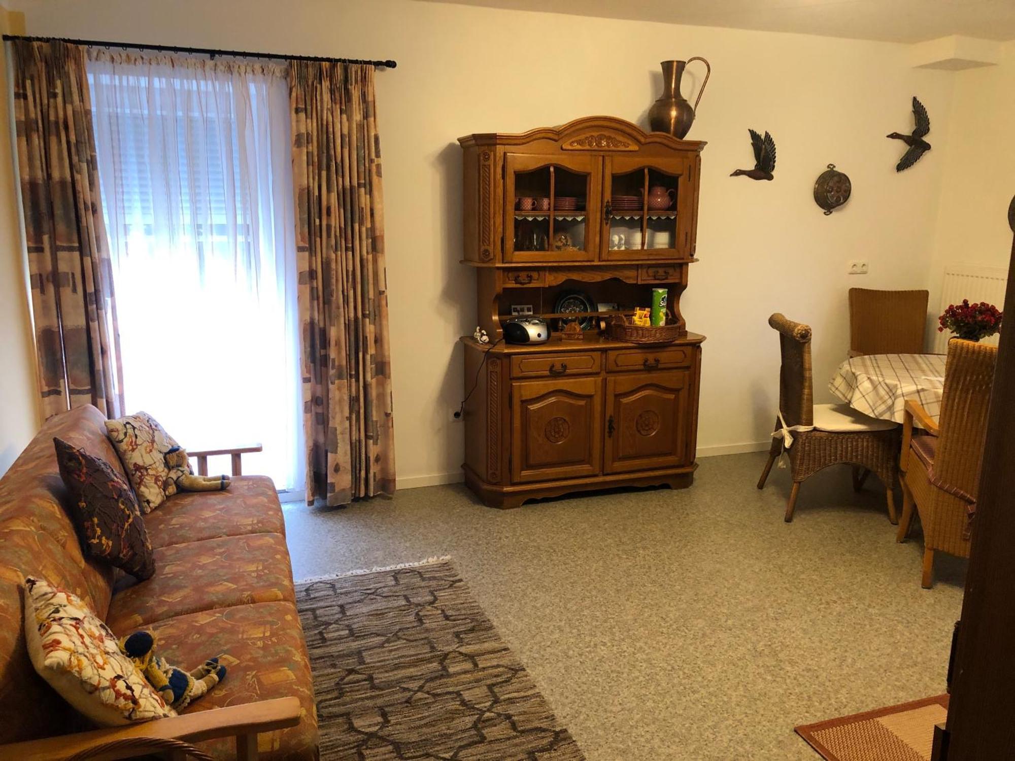 Schoene Ferienwohnung In Bahnhofsnaehe Fuer Urlaub, Studium Oder Arbeit Deggendorf Exteriör bild