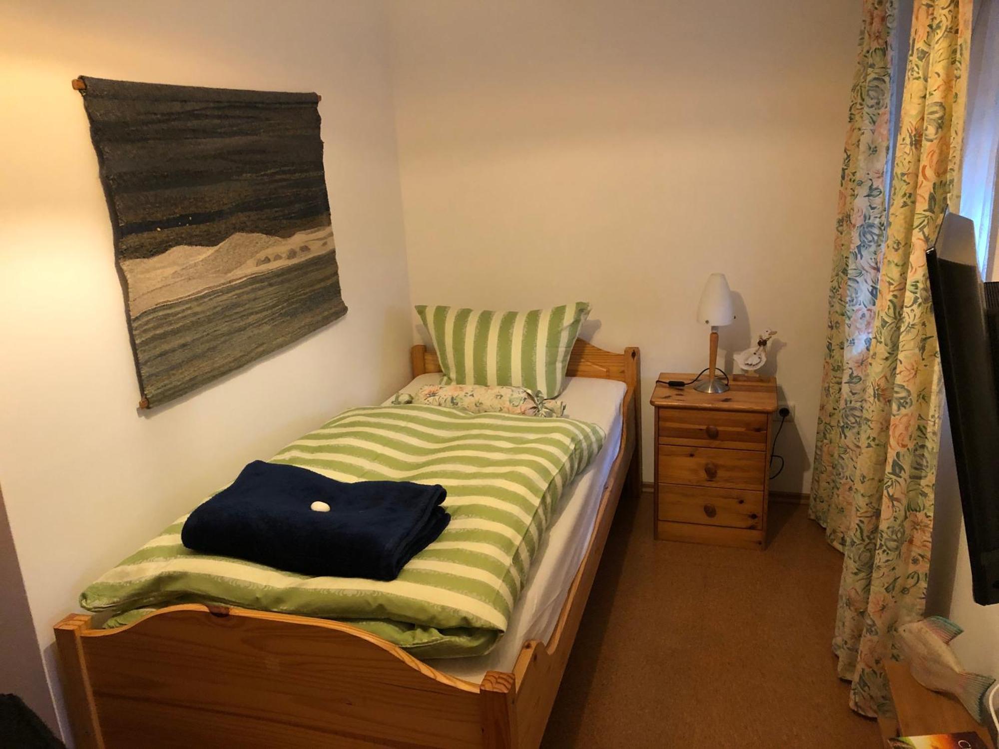 Schoene Ferienwohnung In Bahnhofsnaehe Fuer Urlaub, Studium Oder Arbeit Deggendorf Exteriör bild