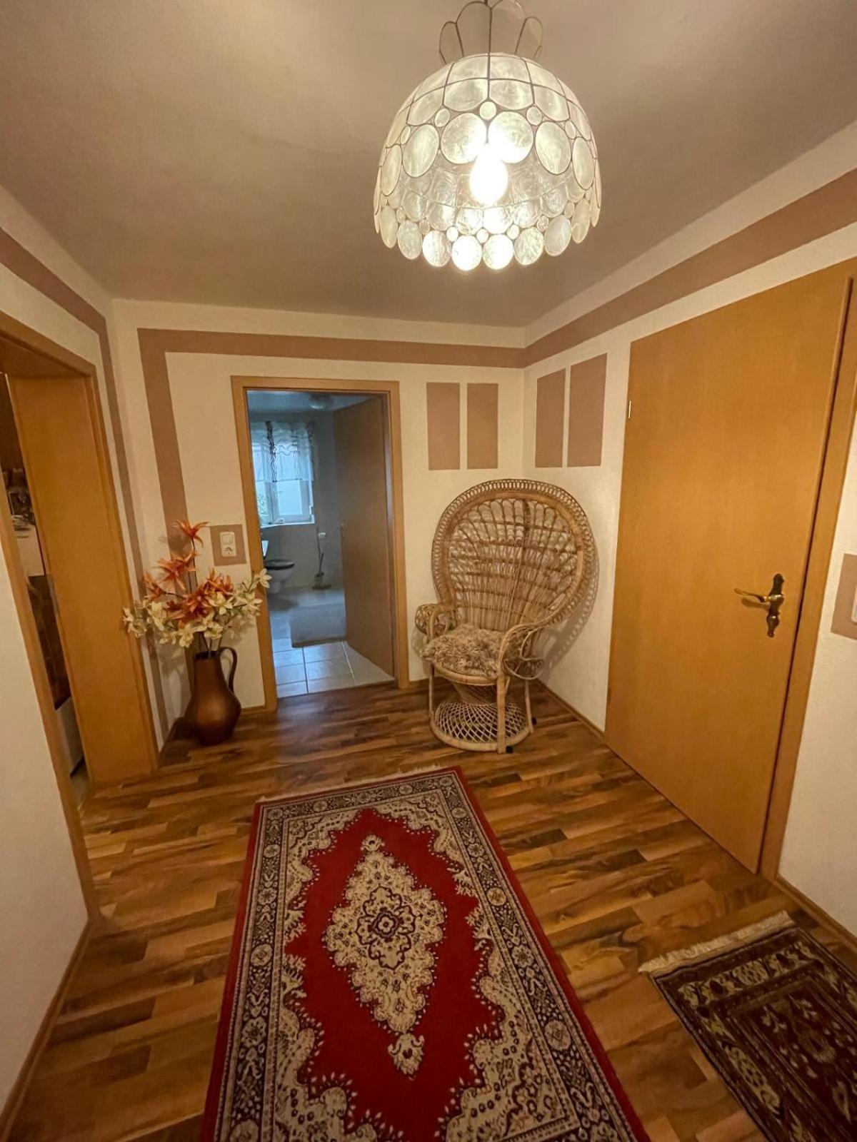 Schoene Ferienwohnung In Bahnhofsnaehe Fuer Urlaub, Studium Oder Arbeit Deggendorf Exteriör bild