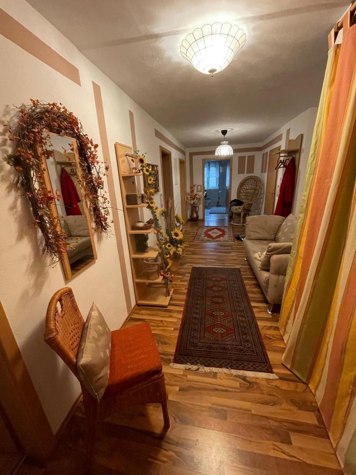 Schoene Ferienwohnung In Bahnhofsnaehe Fuer Urlaub, Studium Oder Arbeit Deggendorf Exteriör bild