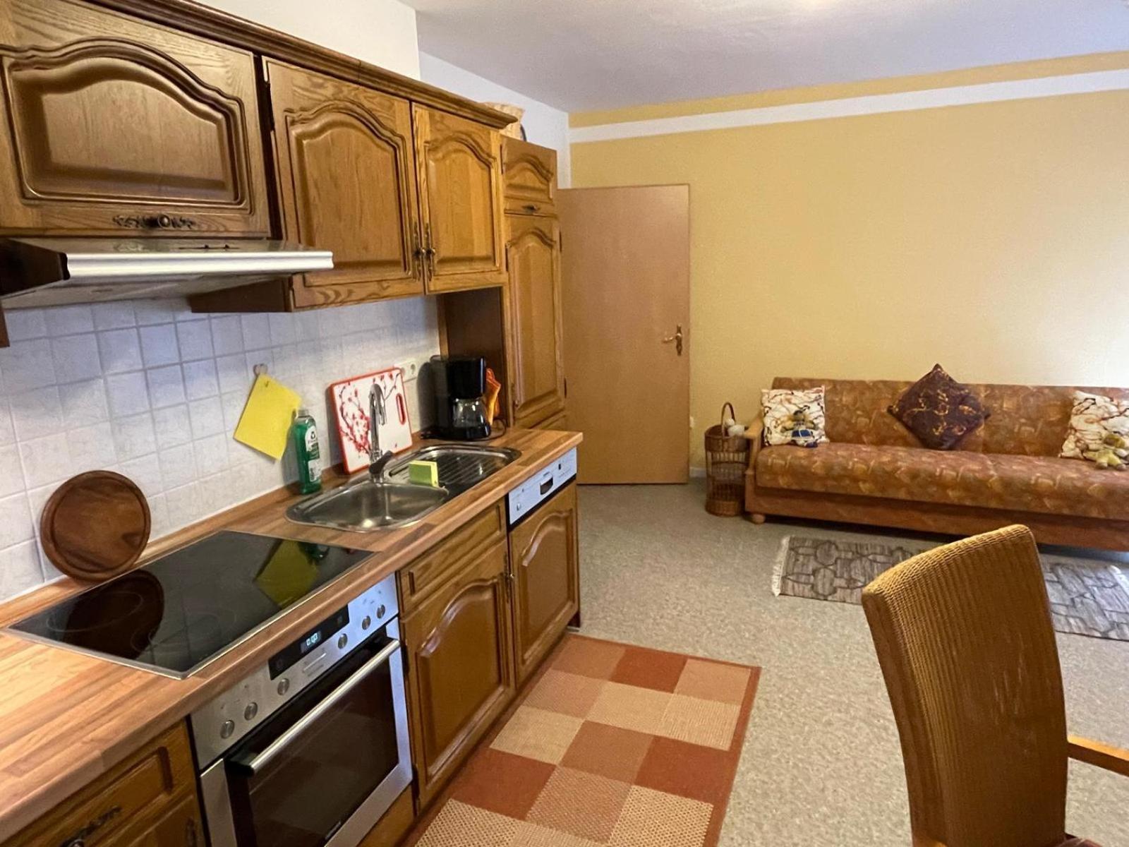 Schoene Ferienwohnung In Bahnhofsnaehe Fuer Urlaub, Studium Oder Arbeit Deggendorf Exteriör bild